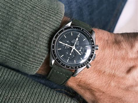 omega speedmaster triple date lug width|Omega Speedmaster strap guide.